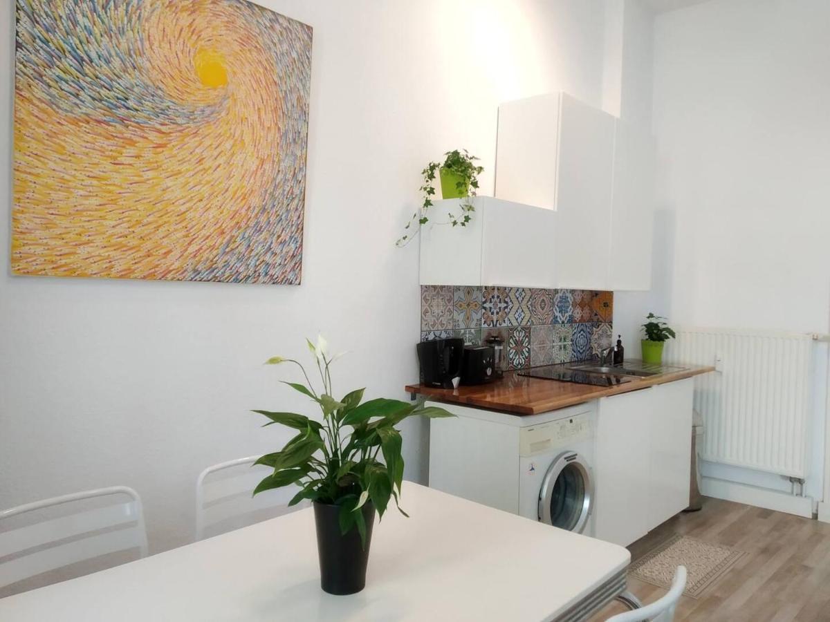 Cozy In Friedrichshain, 4 Quiet Guests Only Apartment *