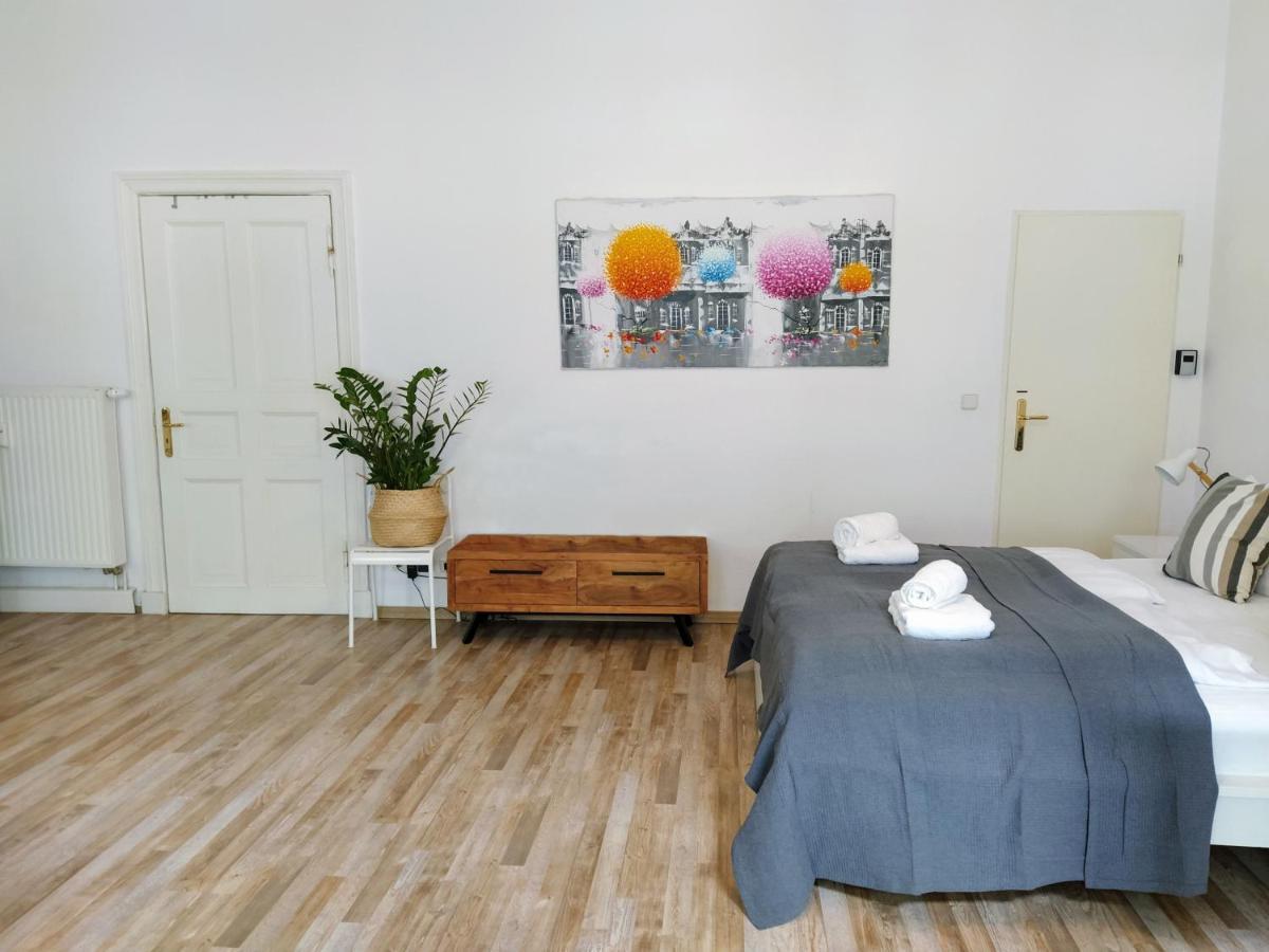 Apartment Cozy In Friedrichshain, 4 Quiet Guests Only
